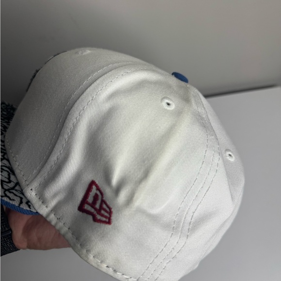 Chicago Bulls White & Blue Elephant Print Fitted New Era Hat Size 7 1/2 - Picture 8 of 8